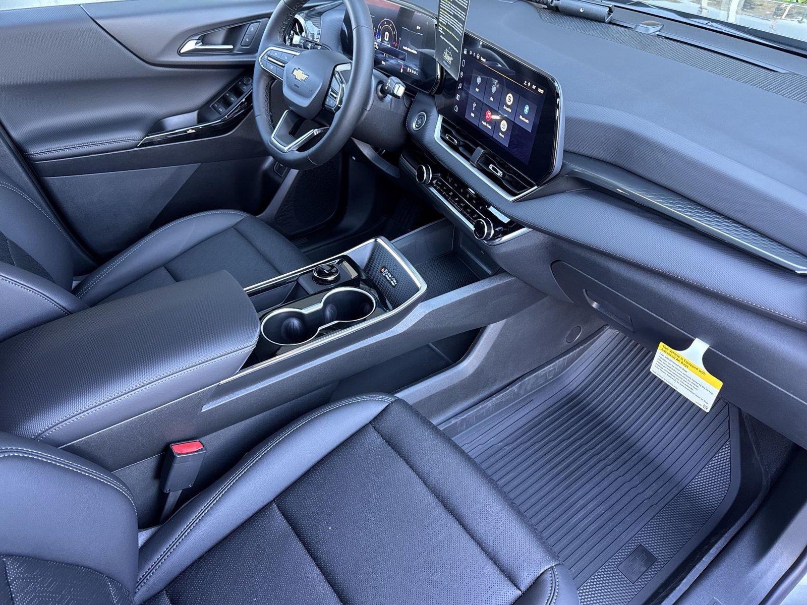 2027 Chevrolet Equinox LT - Photo 35