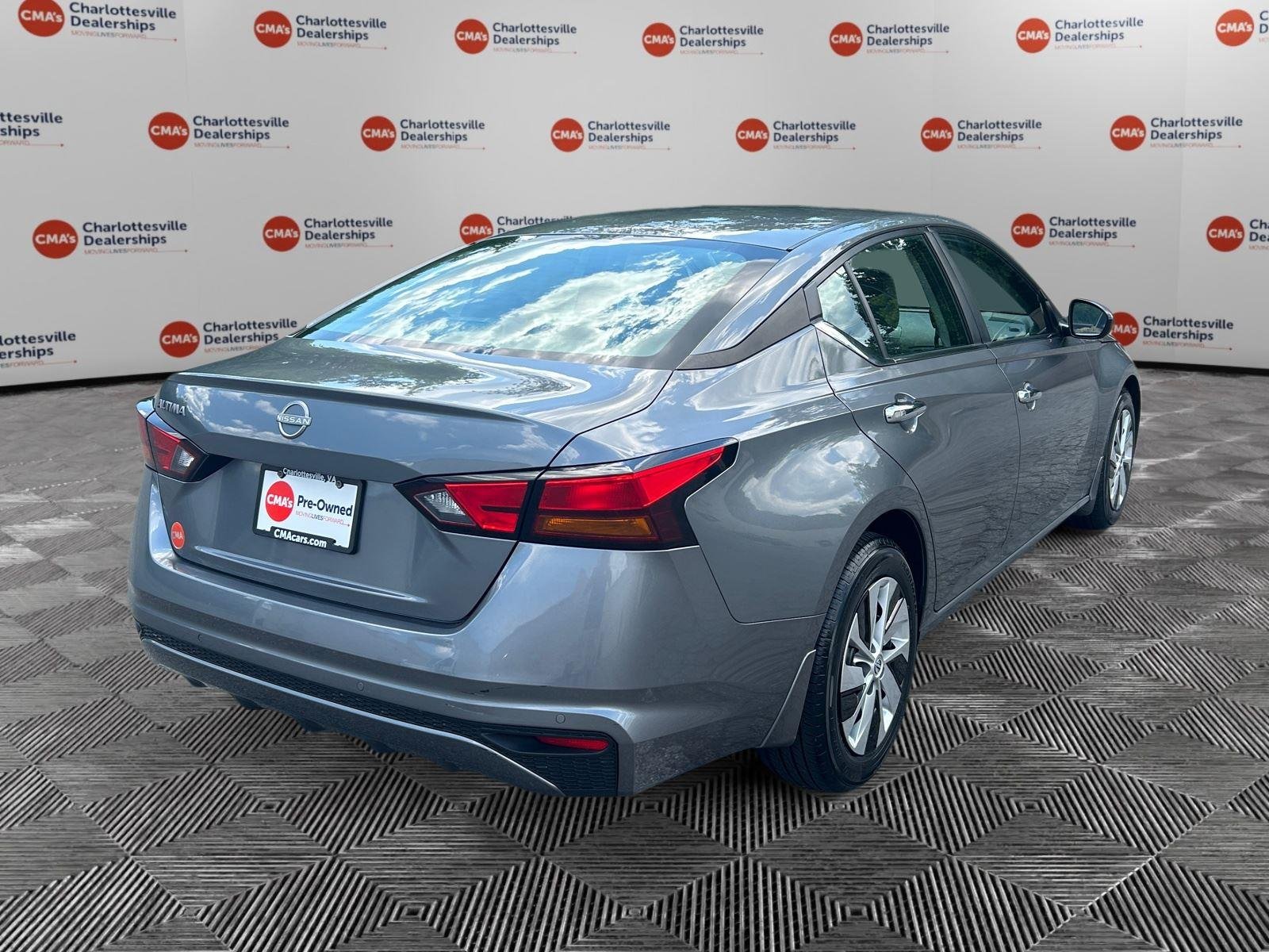 Used 2023 Gun Metallic Nissan 2.5 S image 5