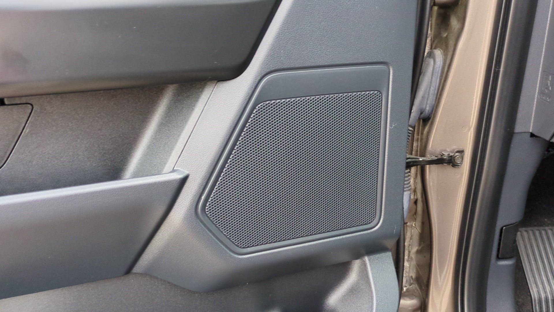2022 Ford F-150 Tremor - Photo 13