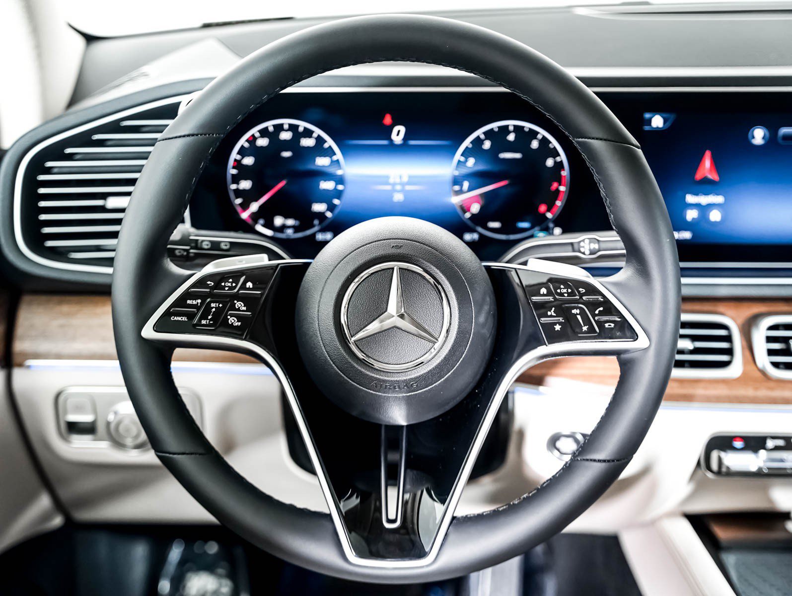 New 2026 Polar White Mercedes-Benz GLE 350 image 15