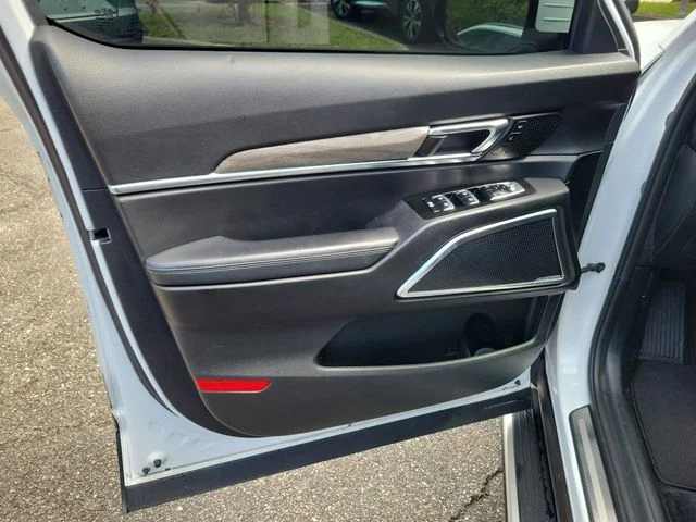 Used 2021 White Kia SX image 12