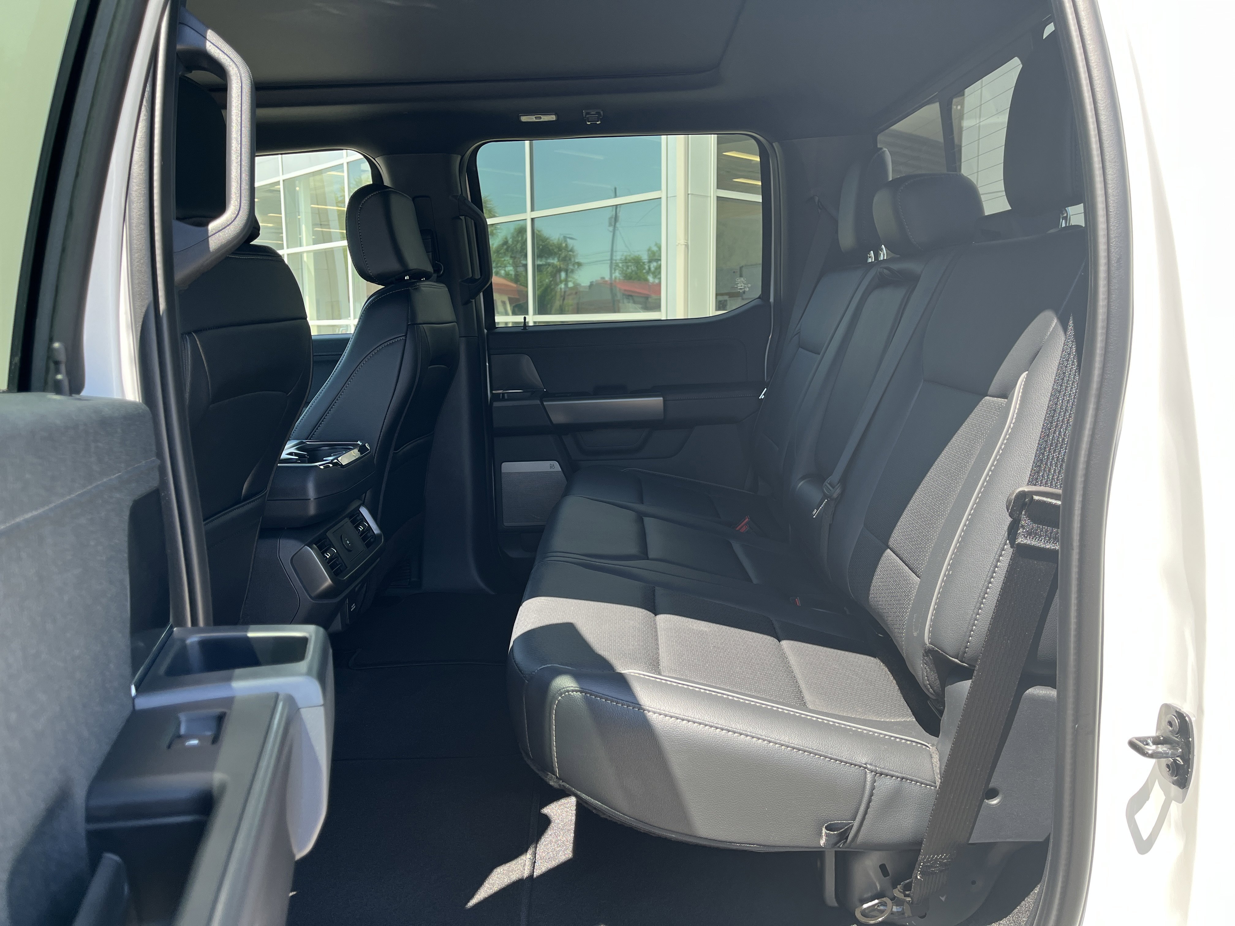 New 2026 Oxford White Ford Lariat® image 17