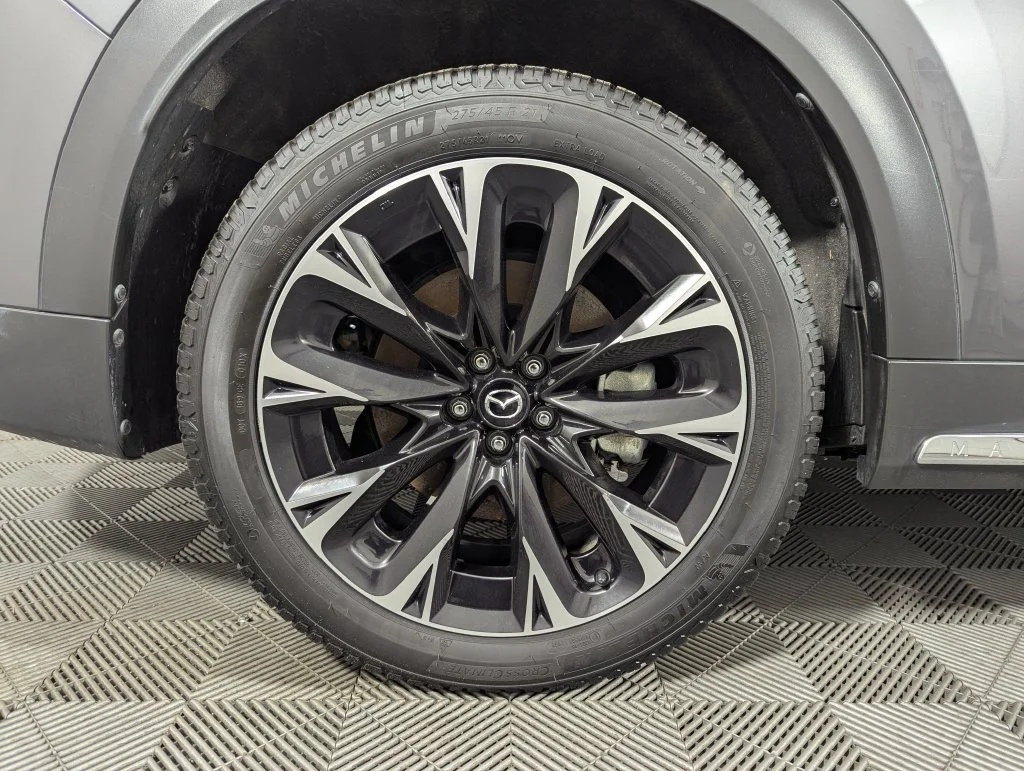 Used 2024 Gray Mazda Premium Plus AWD w/ 3rd Row Seats image 30