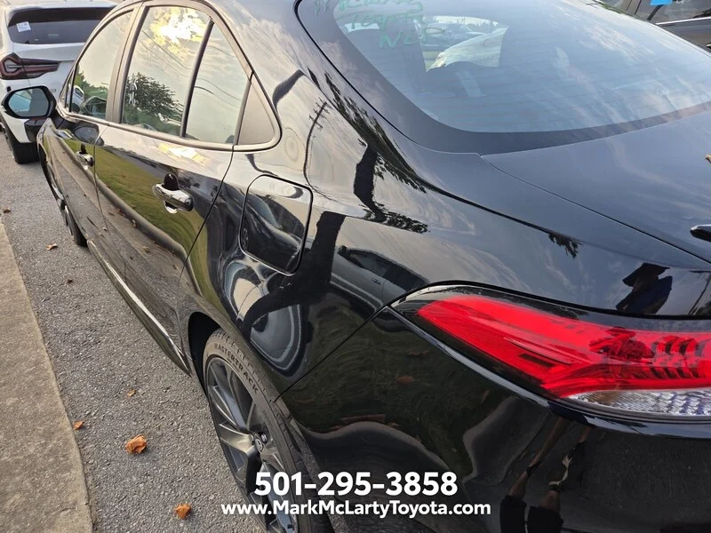 Used 2025 Midnight Black Metallic TOYOTA SE image 8