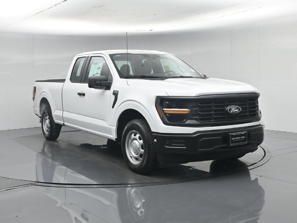 New 2026 Oxford White Ford XL image 55