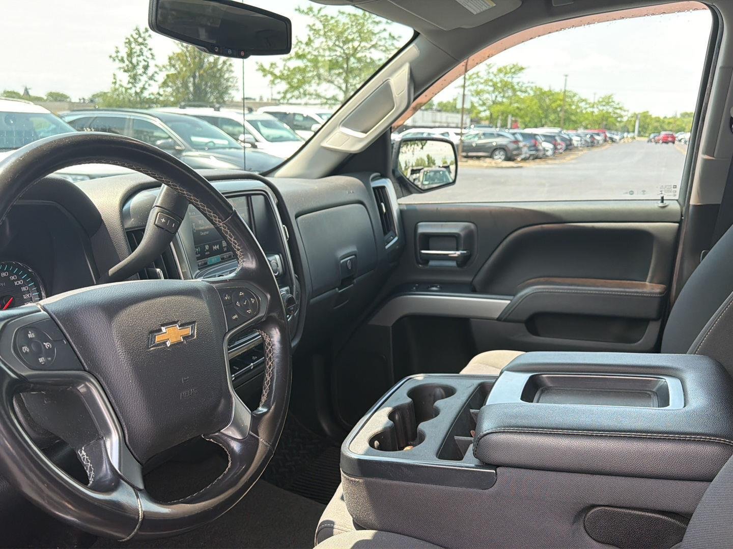 Used 2018 Black Chevrolet LT image 8