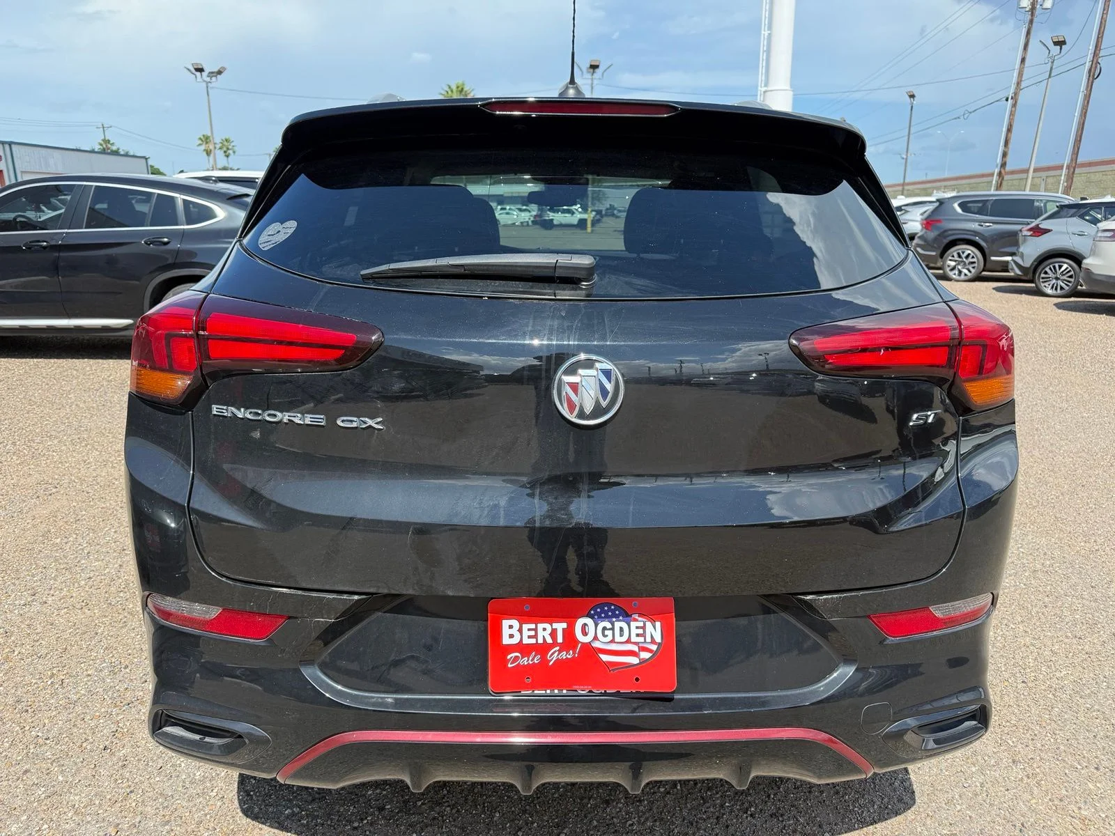 Used 2023 Black Buick Select image 4