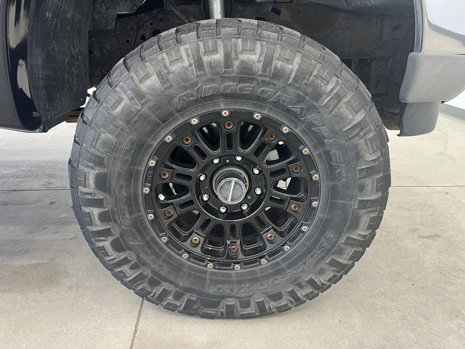 Used 2004 Gray Ford XL image 8