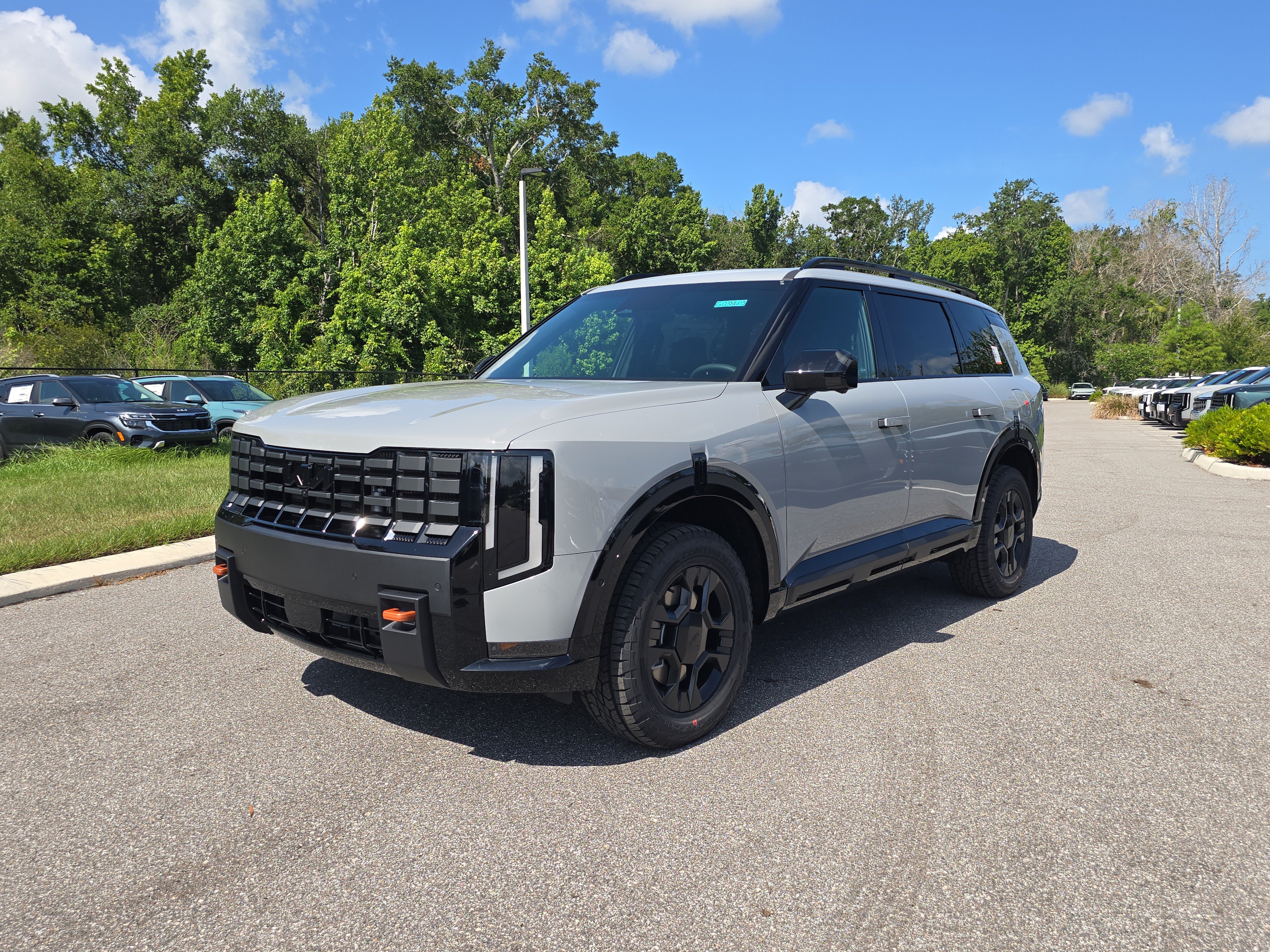 New 2027 Wolf Gray Kia X-PRO SX image 4
