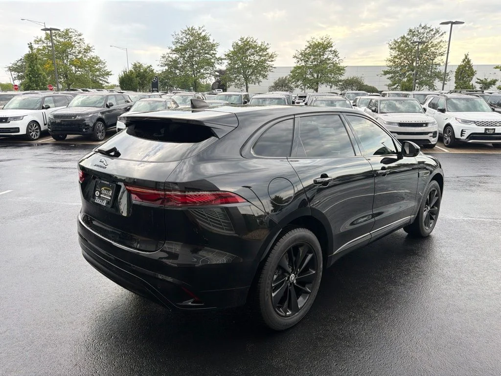 Used 2024 Santorini Black Metallic Jaguar P250 R-Dynamic S image 5