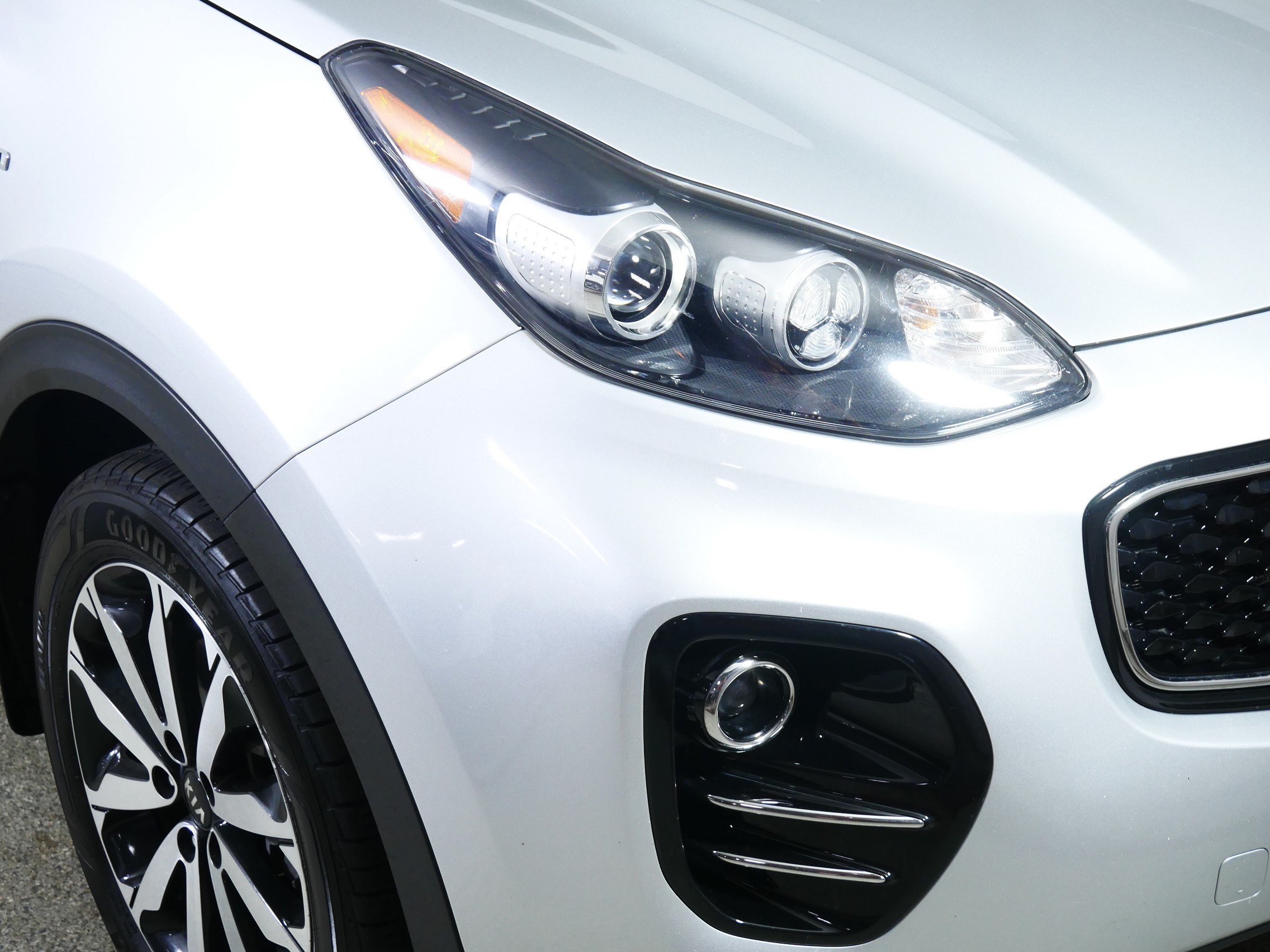 Used 2017 Sparkling Silver Kia EX image 16