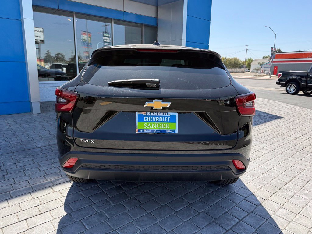 2026 Chevrolet Trax LS - Photo 8