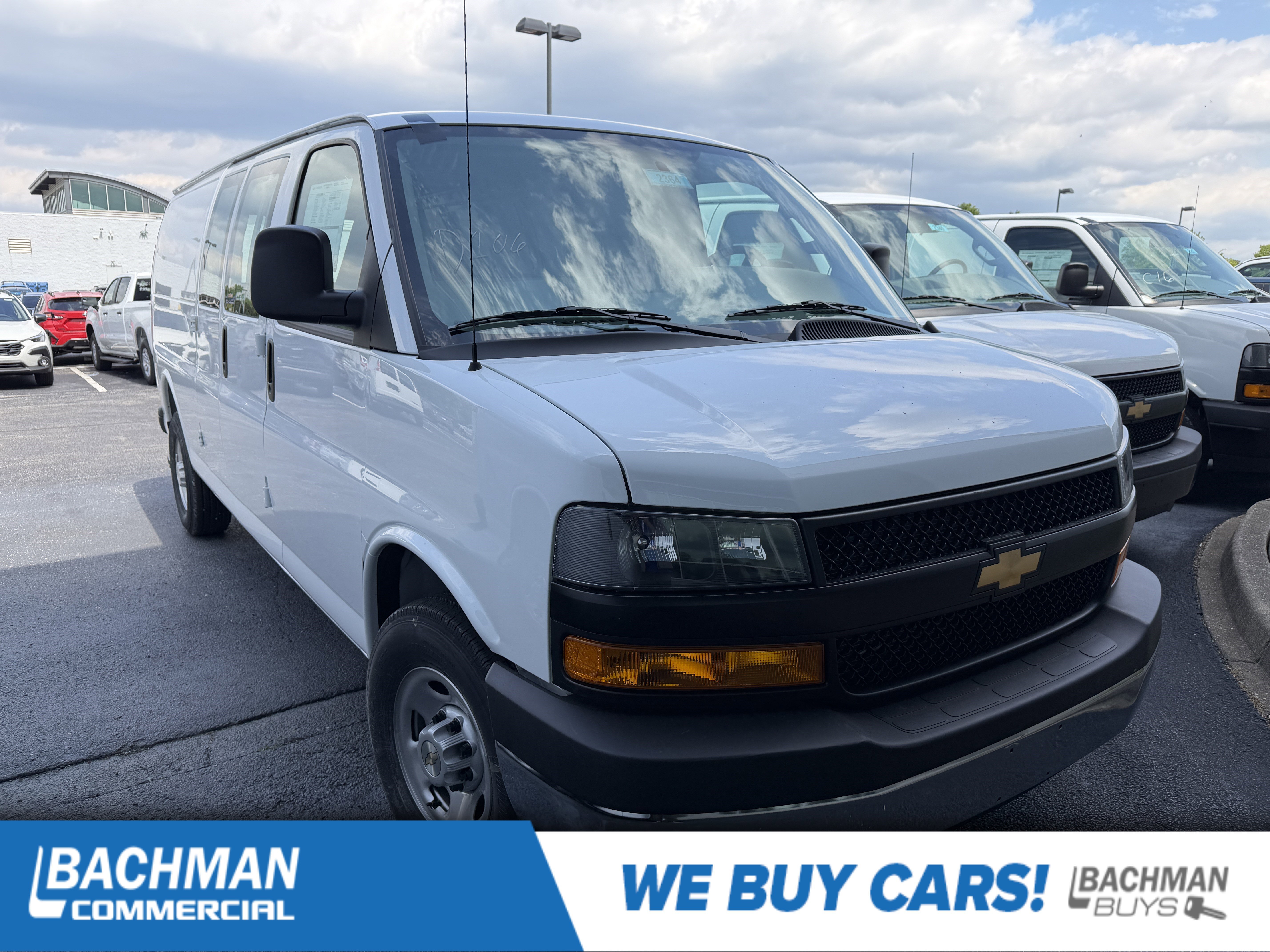 2026 Chevrolet Express 3500 Extended Work Van's photo