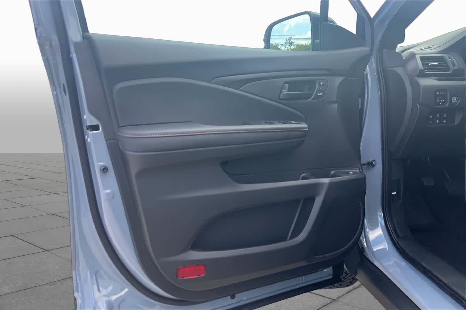 New 2026 Sonic Gray Pearl Honda TrailSport image 10