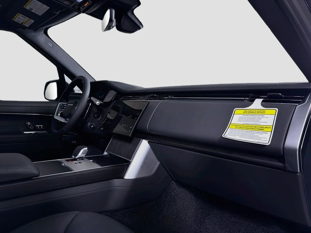 New 2026 Santorini Black Land Rover SE image 31