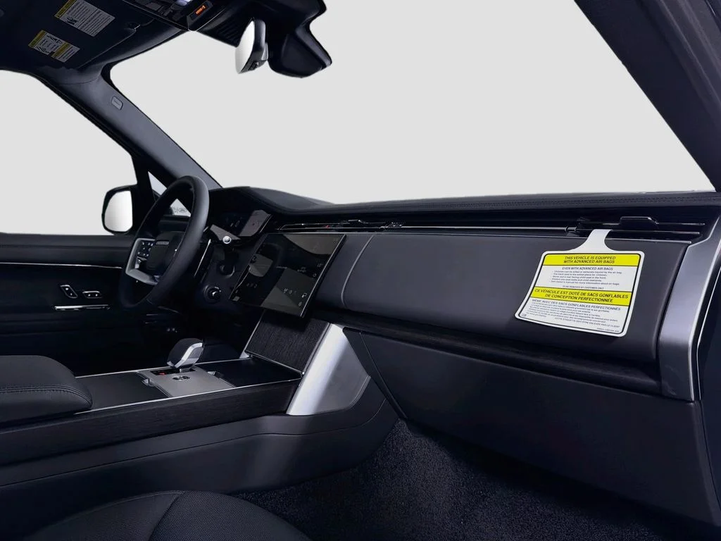 New 2026 Santorini Black Land Rover SE image 31