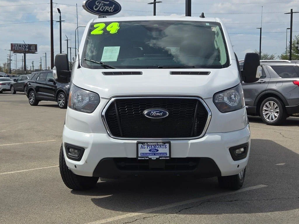 Certified Used 2024 Oxford White Ford XLT image 4