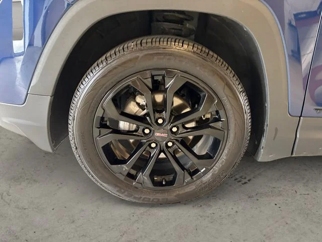 Used 2022  GMC SLE image 15