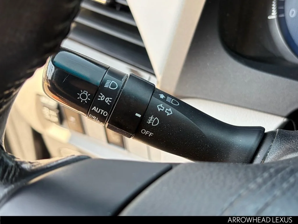 Used 2015 Gray Toyota XLE image 18