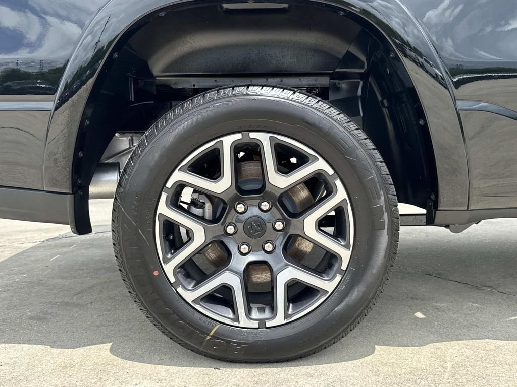 New 2026 Diamond Black Crystal Pearl-Coat Exterior Paint RAM Laramie image 16