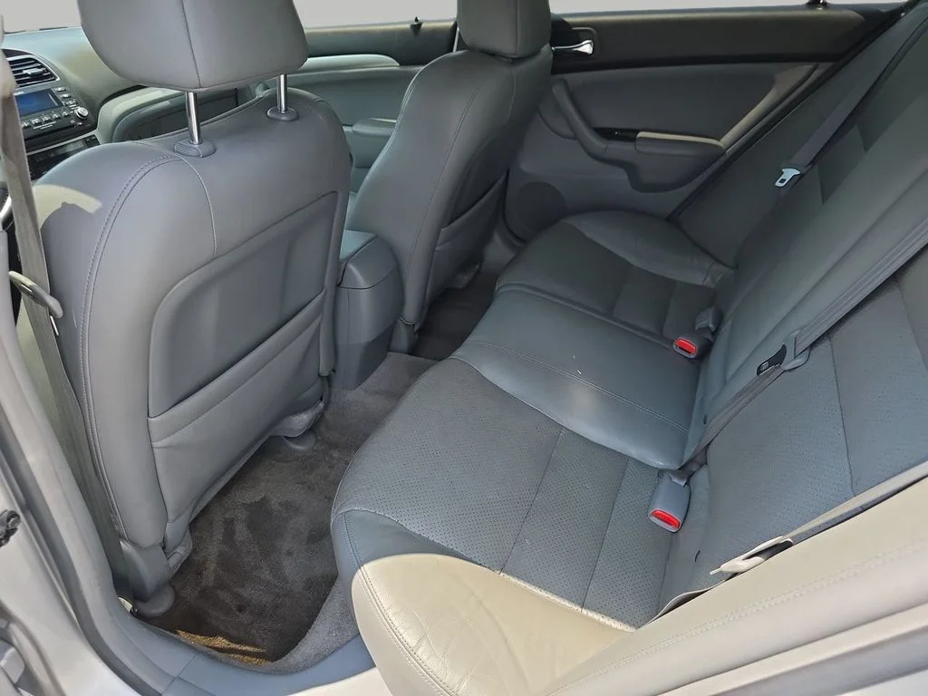 Used 2008 Silver Acura Base image 12