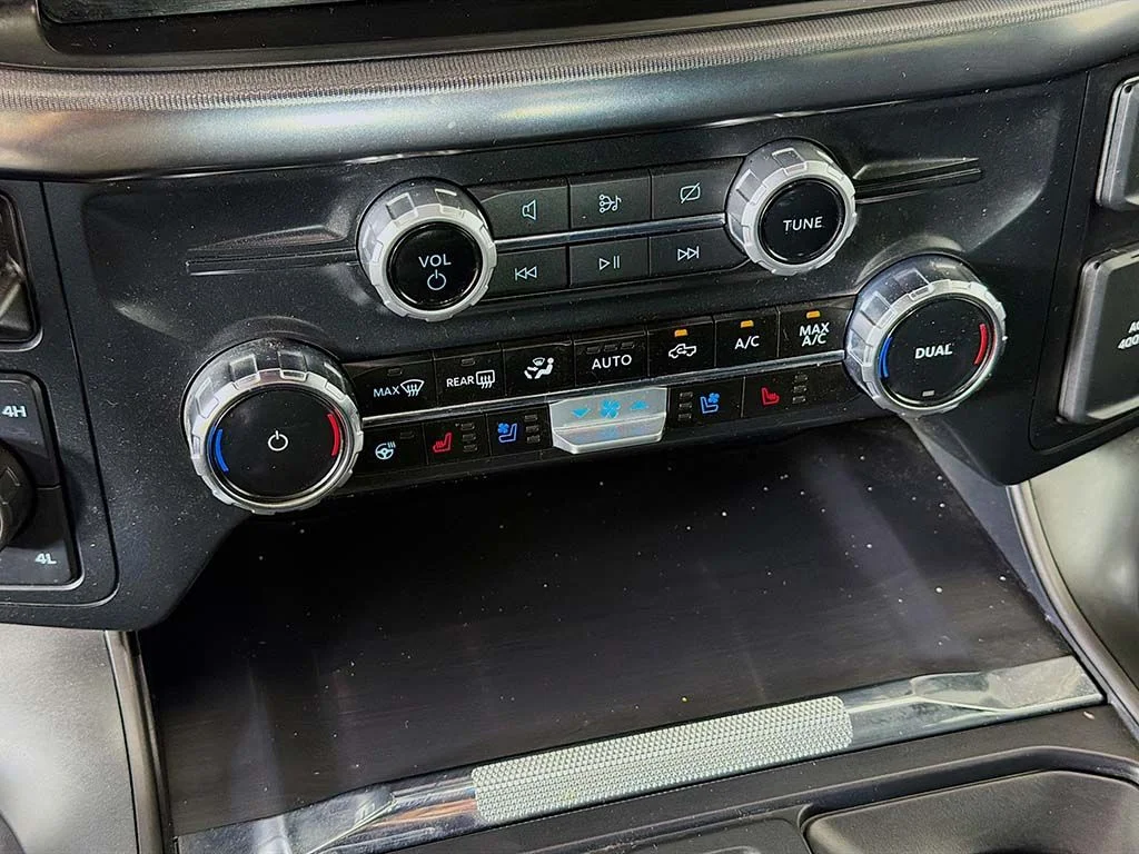 Used 2024 Star White Ford Lariat image 41