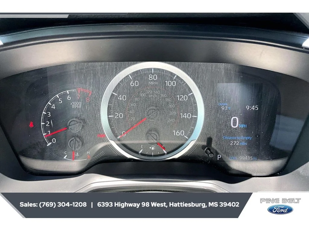 Used 2020 Barcelona Red Metallic Toyota SE image 14