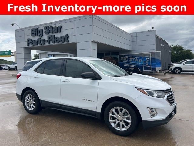 Used 2019 Summit White Chevrolet LS image 2