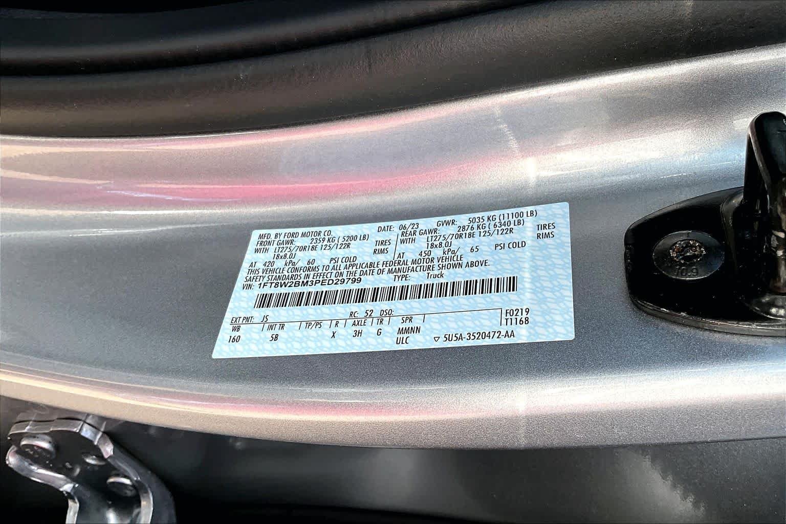 Used 2023 Iconic Silver Metallic Ford LARIAT image 31