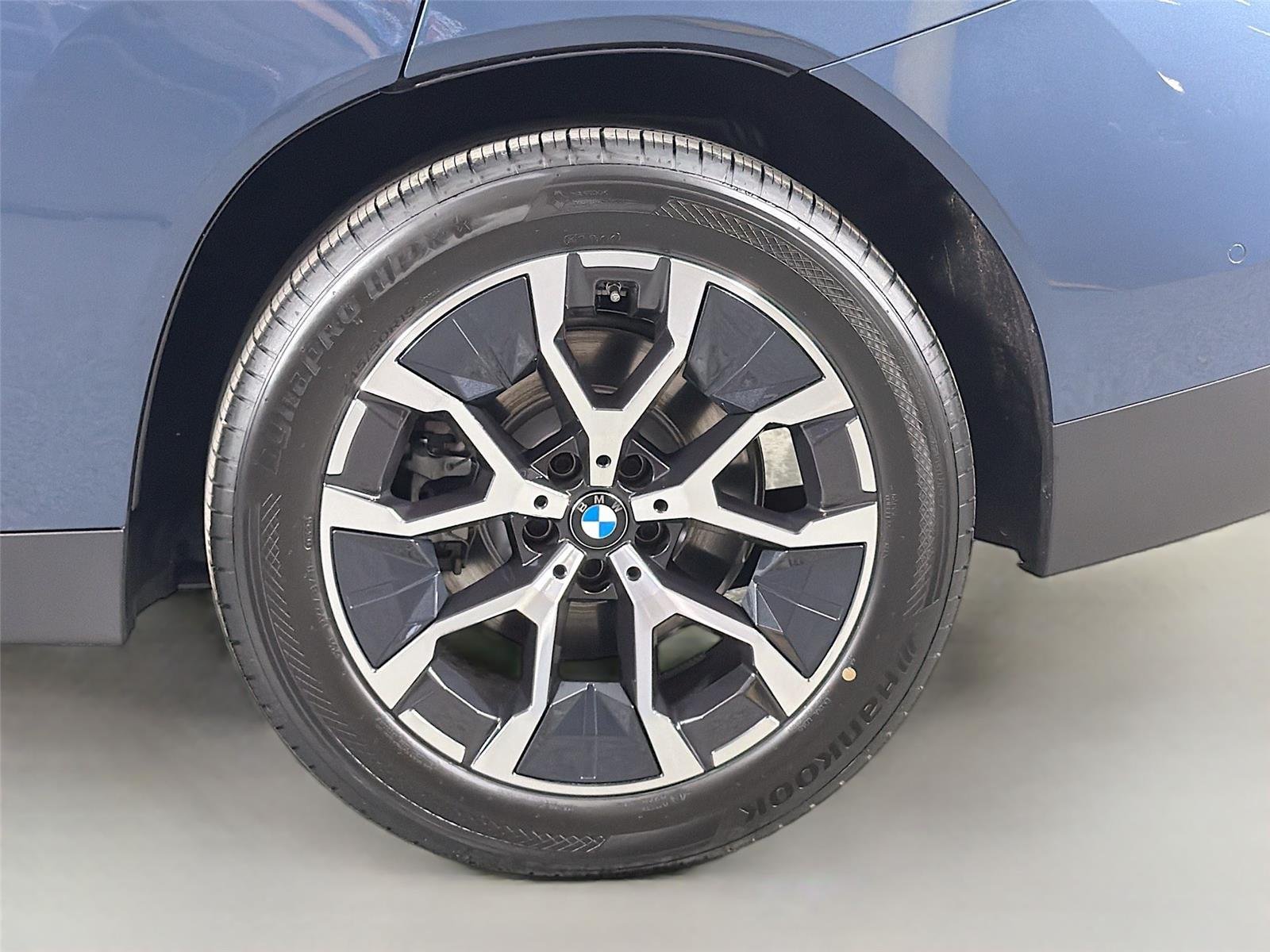 New 2026 Arctic Race Blue Metallic BMW 30 xDrive image 29