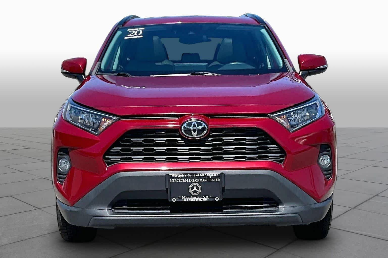 Used 2020 Ruby Flare Pearl Toyota XLE image 4