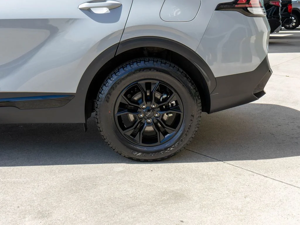 Used 2025 Gray Kia X-Pro image 31