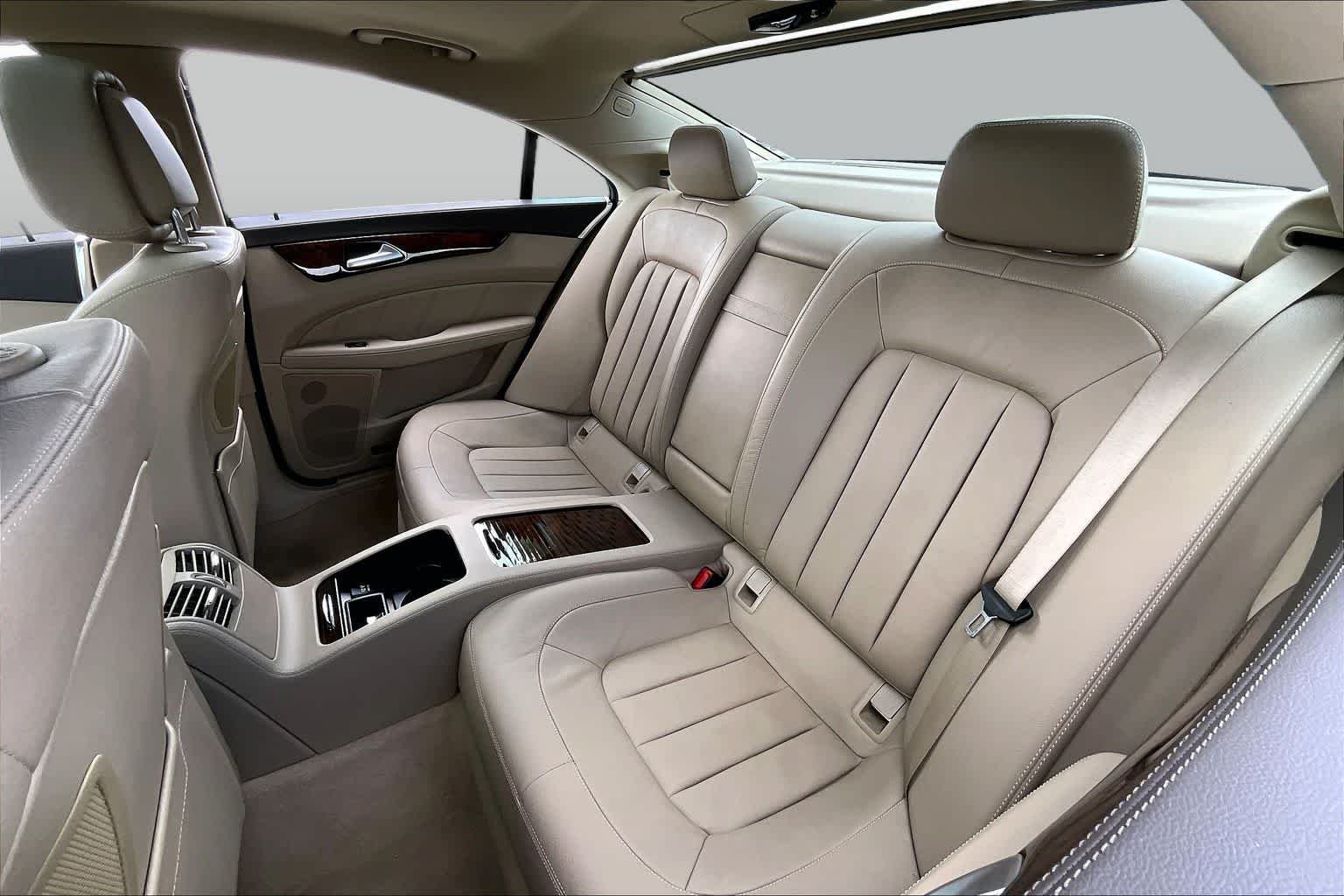 Used 2014 Diamond White Metallic Mercedes-Benz CLS 550 image 19