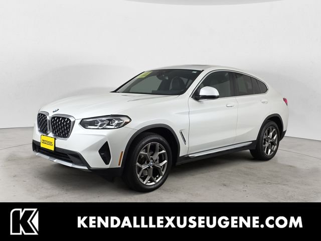 2022 BMW X4 xDrive30i's photo
