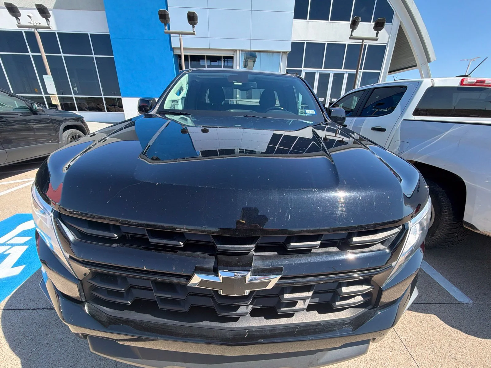 Used 2022 BLACK Chevrolet 2WD LT image 2