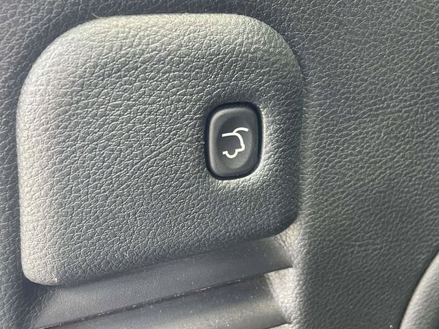 Certified Used 2022 Velvet Red Pearlcoat Jeep Limited image 27