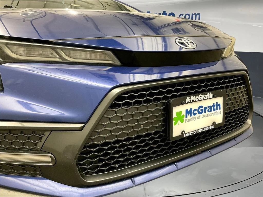 Used 2020 Blue Toyota SE image 32