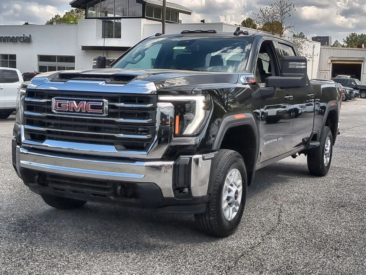 New 2026 Onyx Black GMC SLE image 4