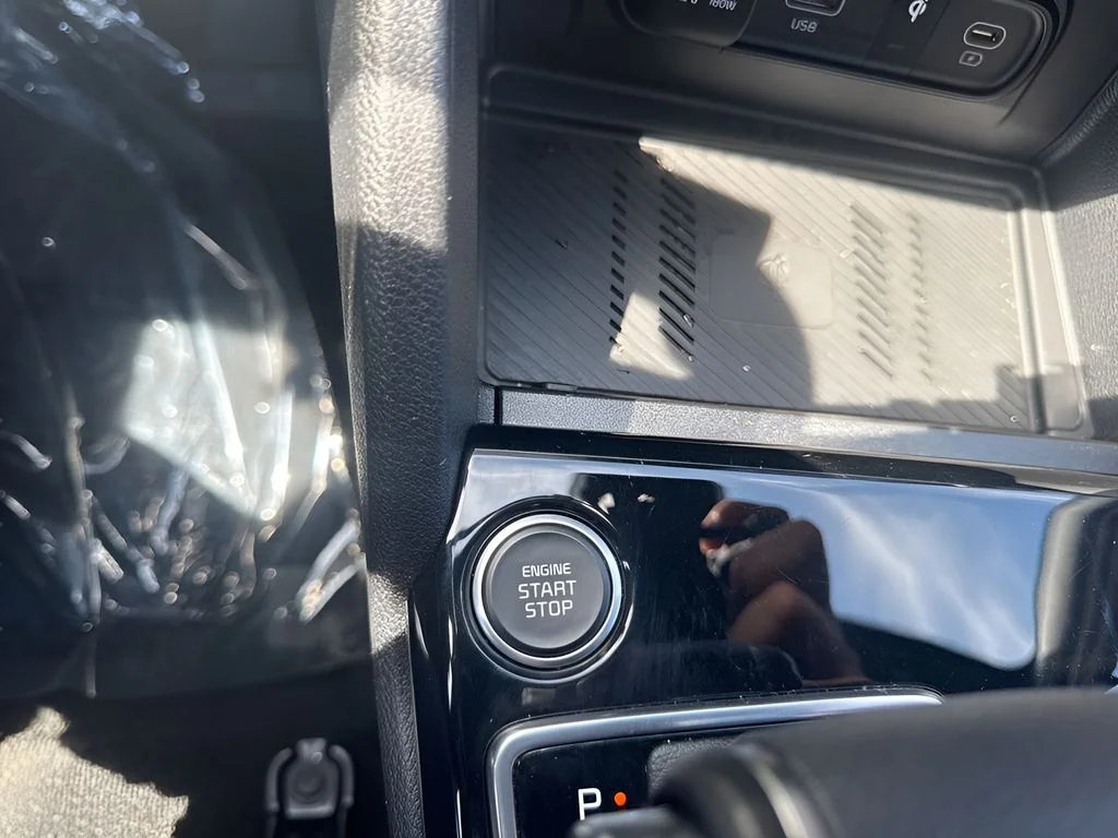 Used 2023 Black Kia X-Line image 23