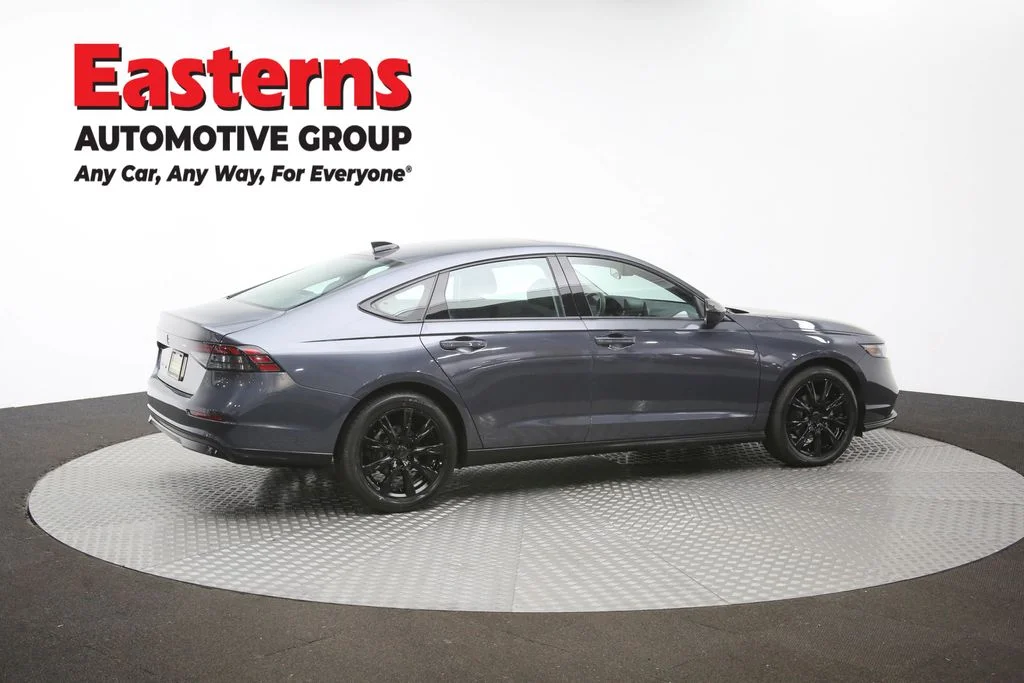 Used 2025 Gray Honda SE image 43