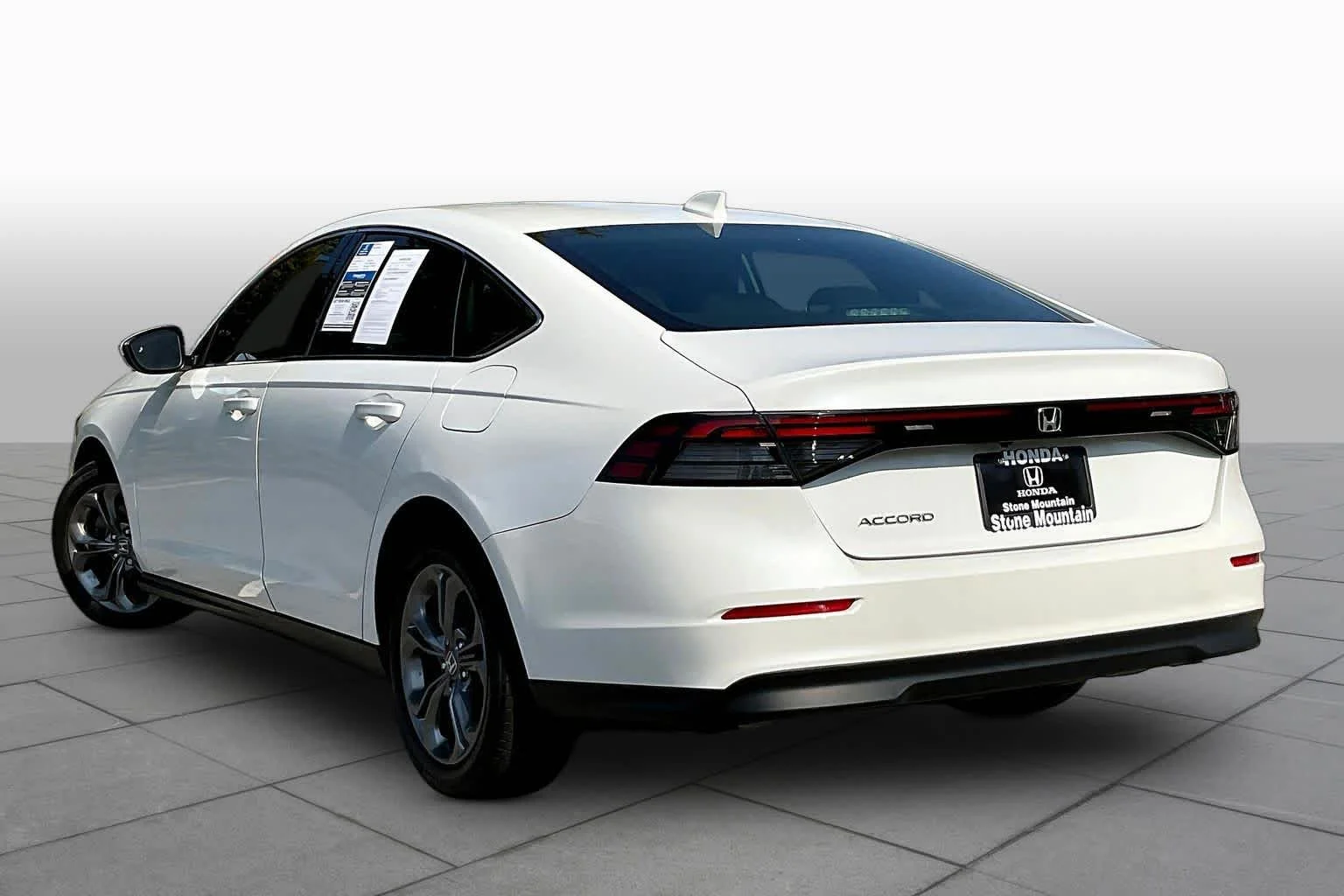 2023 Honda Accord EX - Photo 12