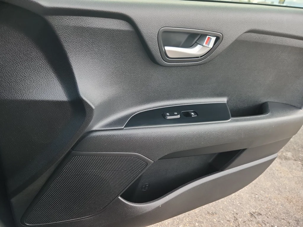 Used 2022 Blue Kia S image 11