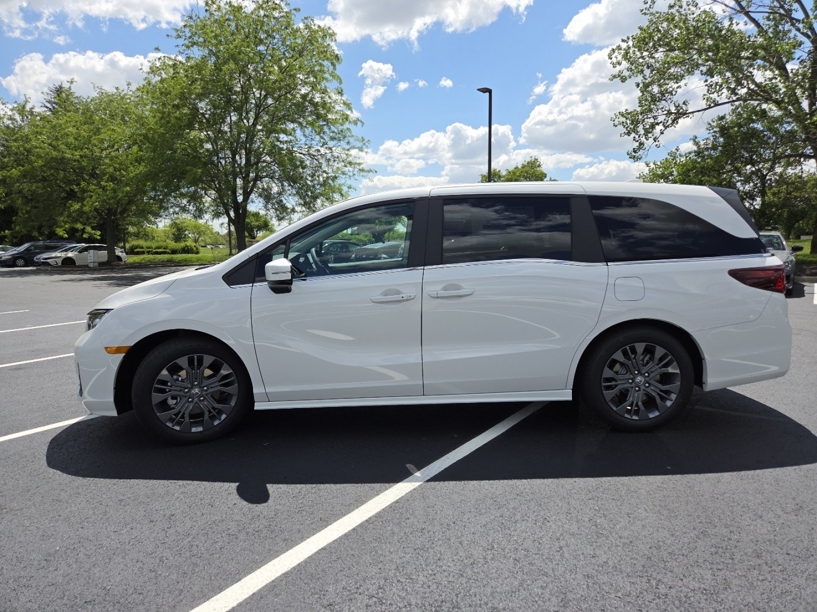 New 2026 Platinum White Pearl Honda Touring image 20