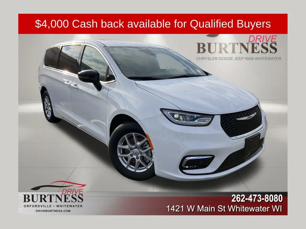 2026 Chrysler Pacifica Select's photo