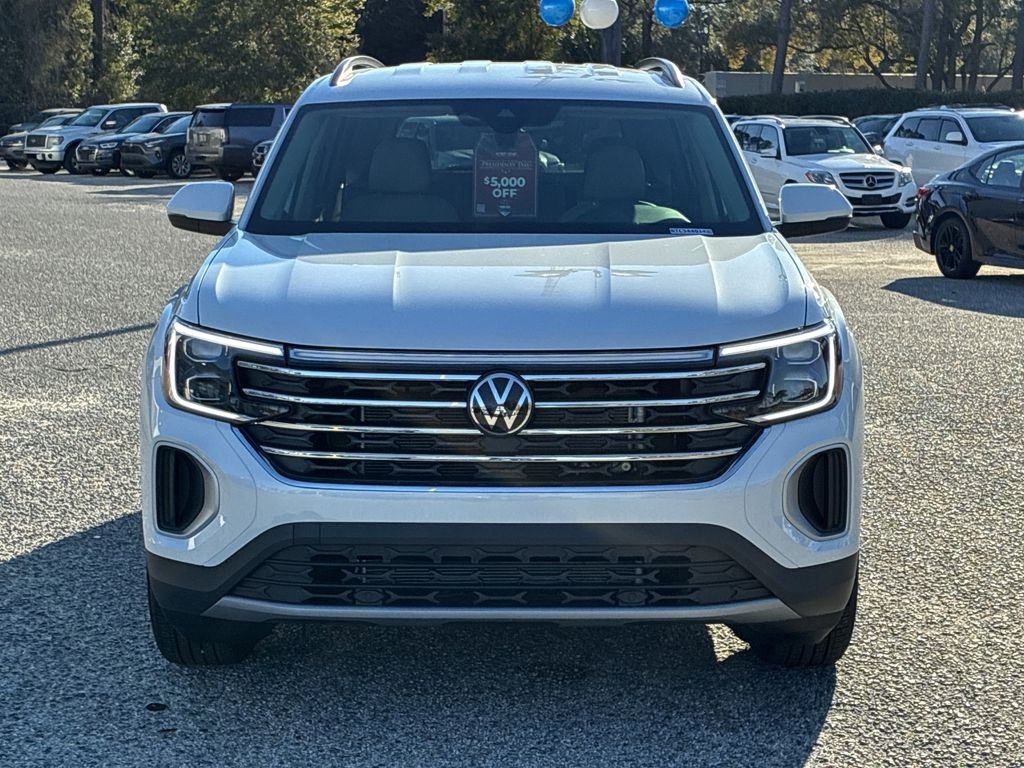 New 2026 White/off-white Volkswagen SE image 10