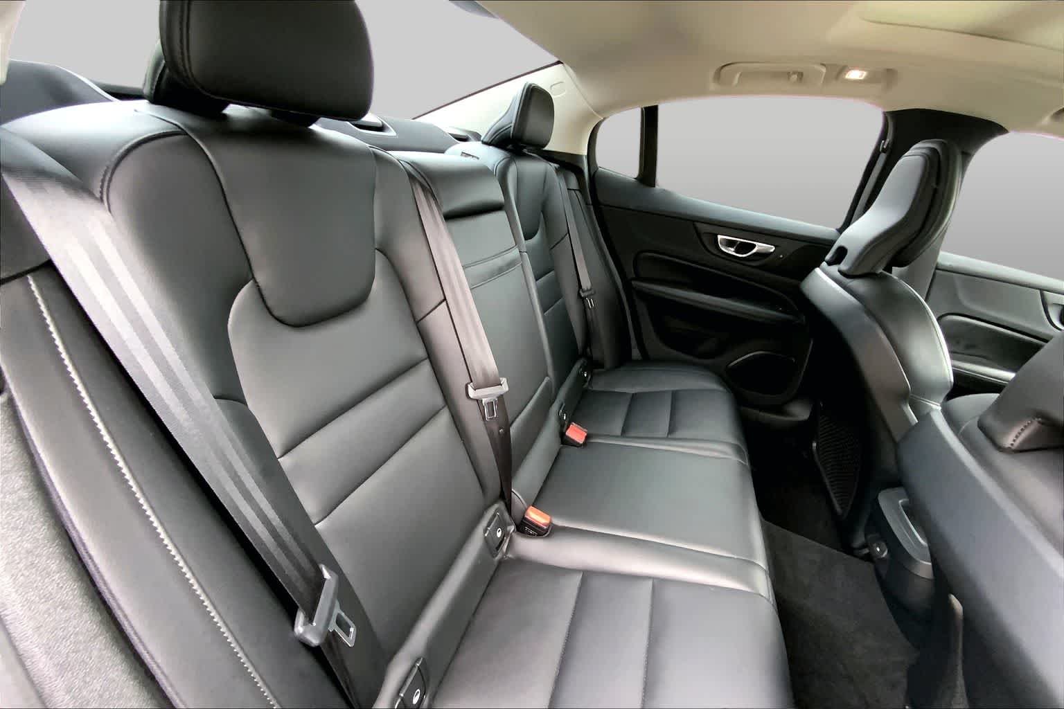 Used 2023 Thunder Grey Metallic Volvo Core Dark Theme image 19