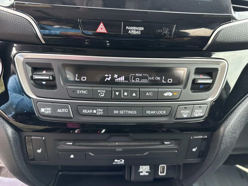 Used 2019  Honda Touring image 34