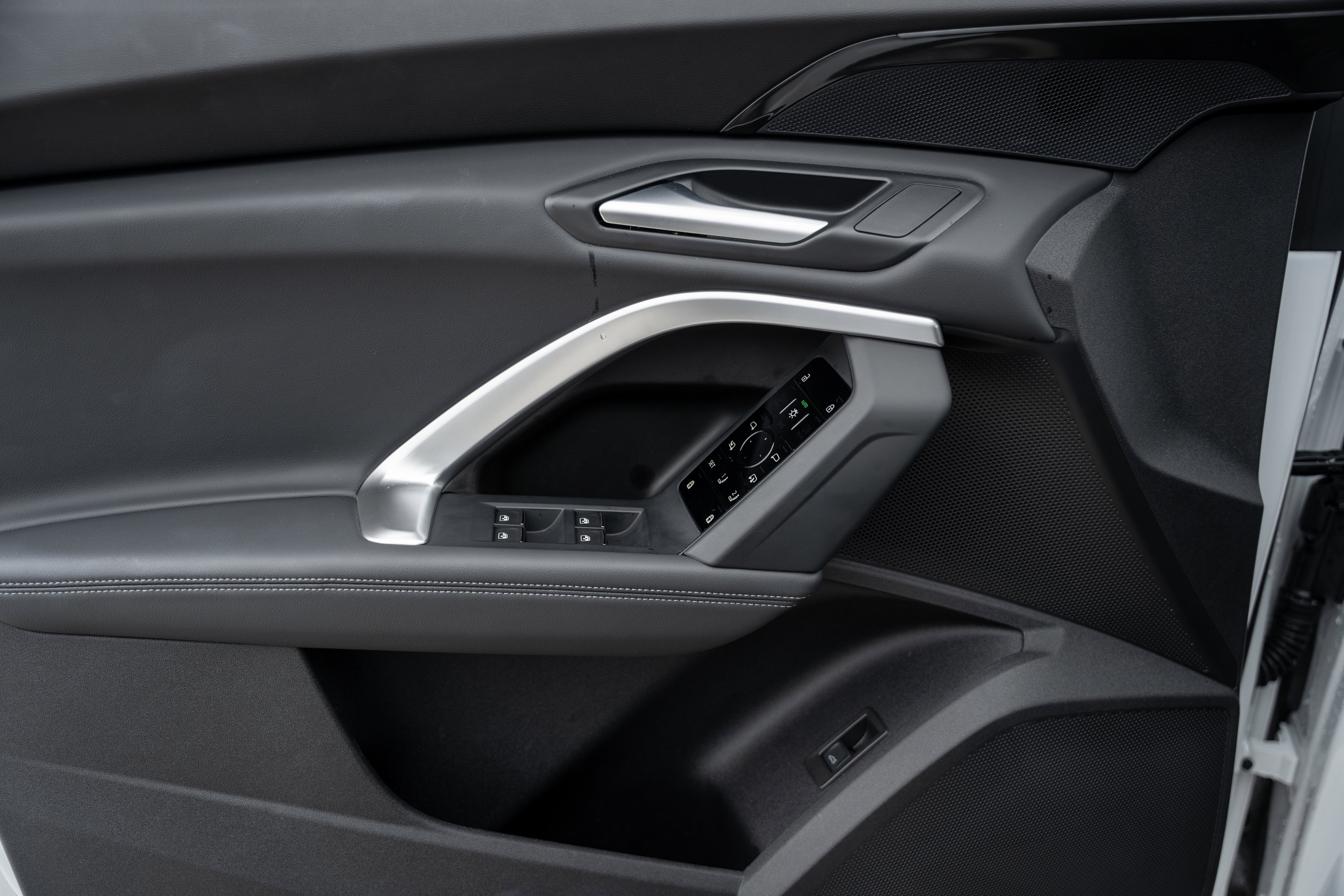 2025 Audi Q5 Premium - Photo 13