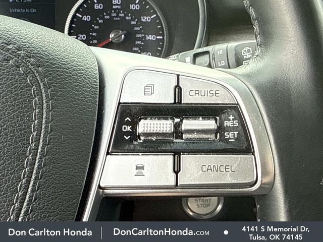 Used 2022 White Pearl Kia EX image 26