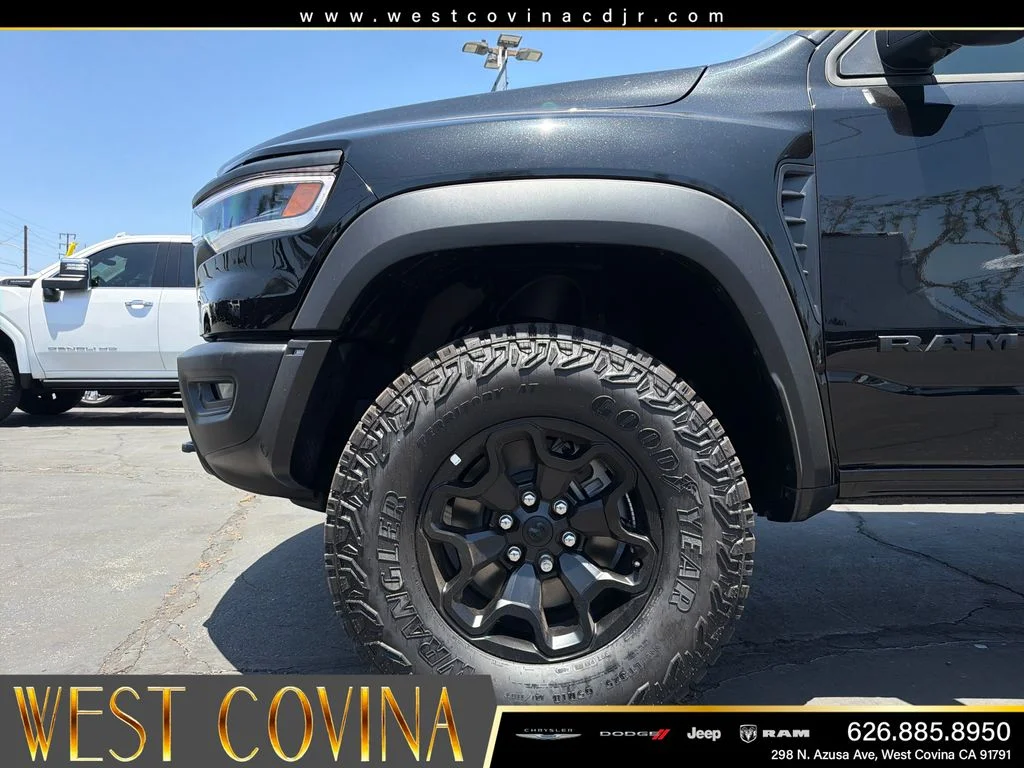 New 2026 Diamond Black Crystal Pearl-Coat Exterior Paint RAM RHO image 20